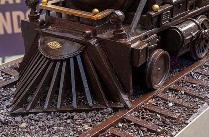 Locomotora del tren de chocolate de 55 metros Guinness