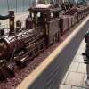 Un tren de vapor de chocolate de 55 metros entra en el Guinness: más largo que una piscina olímpica